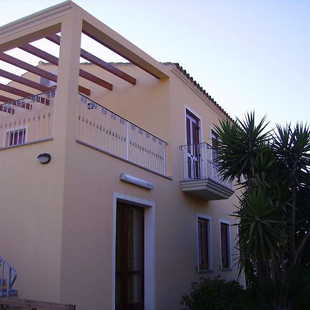 Agriturismo La Grotta Del Tesoro Santadi Ngoại thất bức ảnh