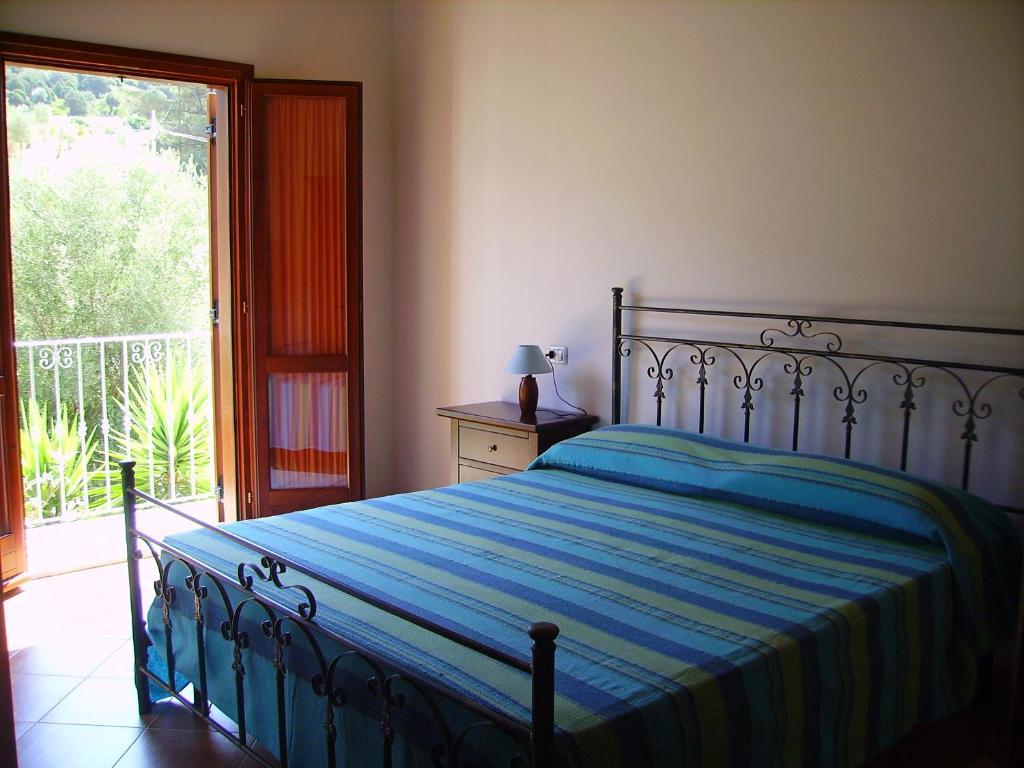 Agriturismo La Grotta Del Tesoro Santadi Ngoại thất bức ảnh