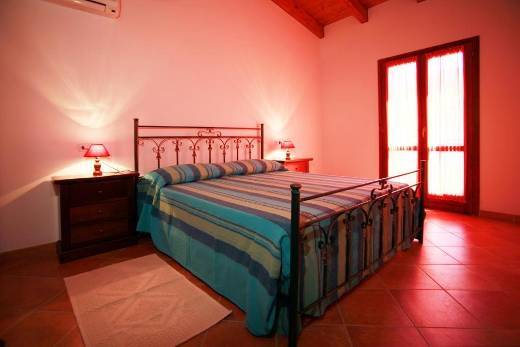 Agriturismo La Grotta Del Tesoro Santadi Phòng bức ảnh