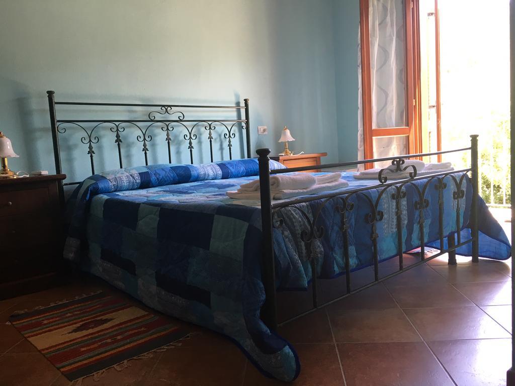 Agriturismo La Grotta Del Tesoro Santadi Ngoại thất bức ảnh